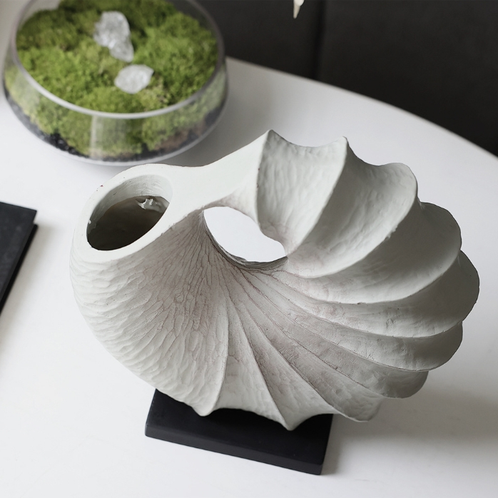 Nature Inspired Creative Conch Circle Vase