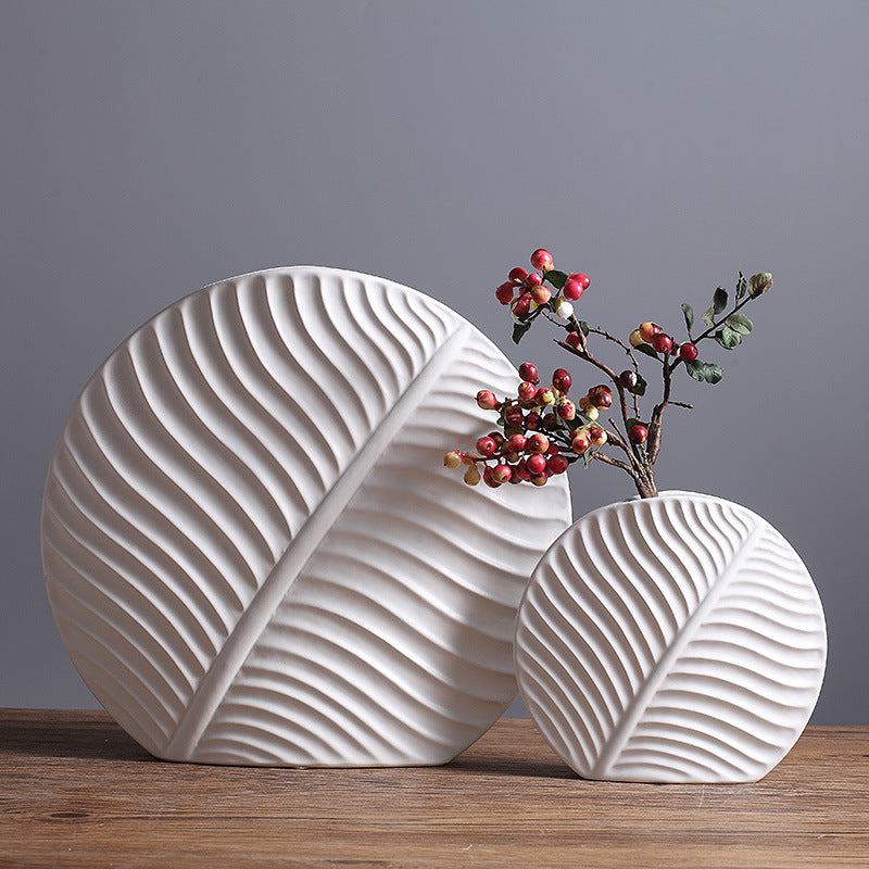 Simple white leaf ornament ceramic vase