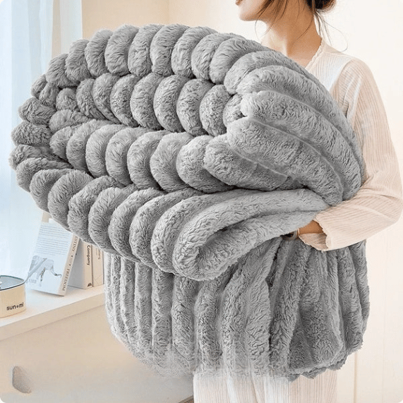 Snuggle Up in Style! 🛋️✨ Discover the Ultimate Striped Flannel Fleece Blanket – Your Cozy Companion for Every Season! 🌈🧣