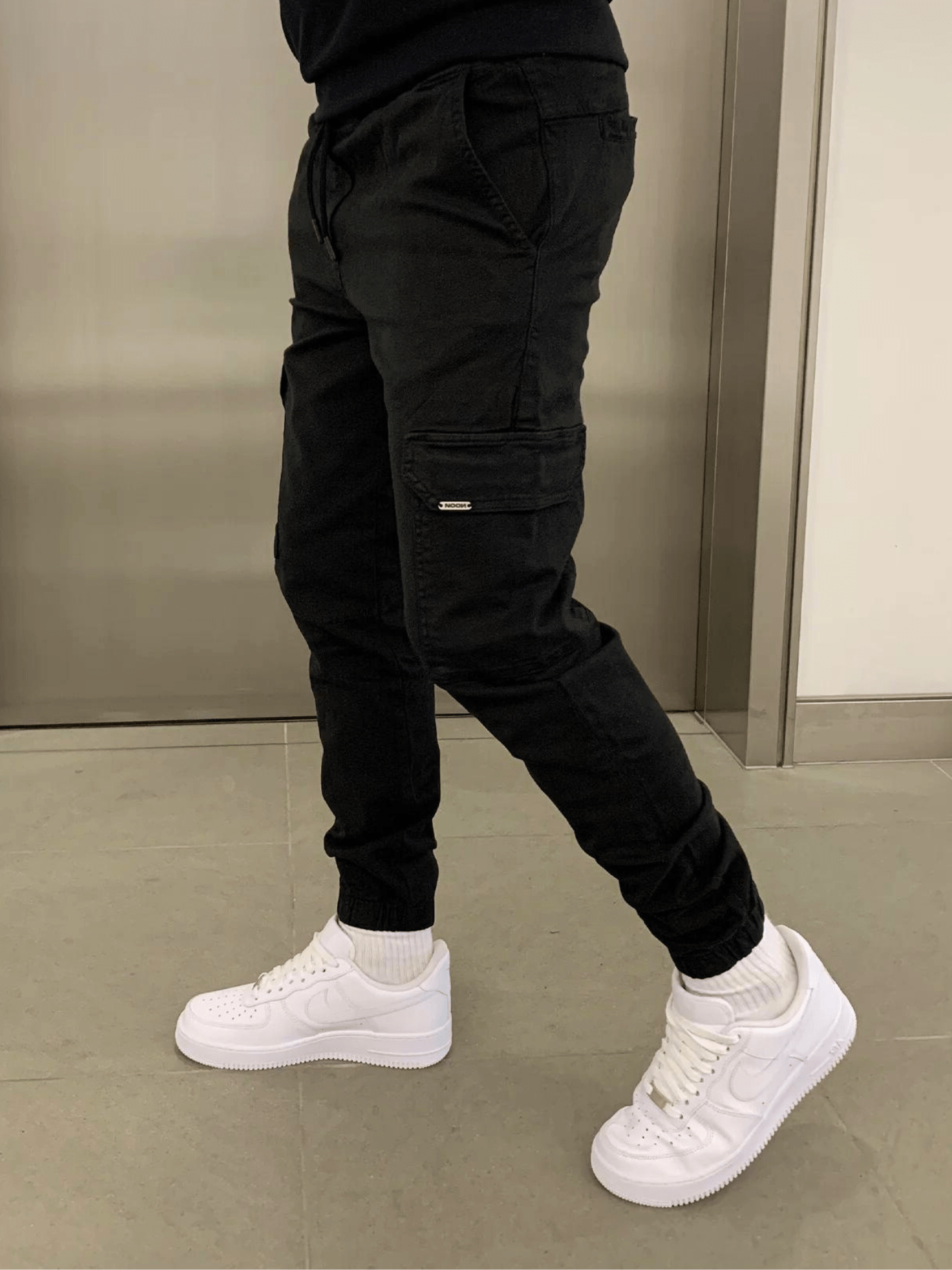 Casual cargo pants with pockets