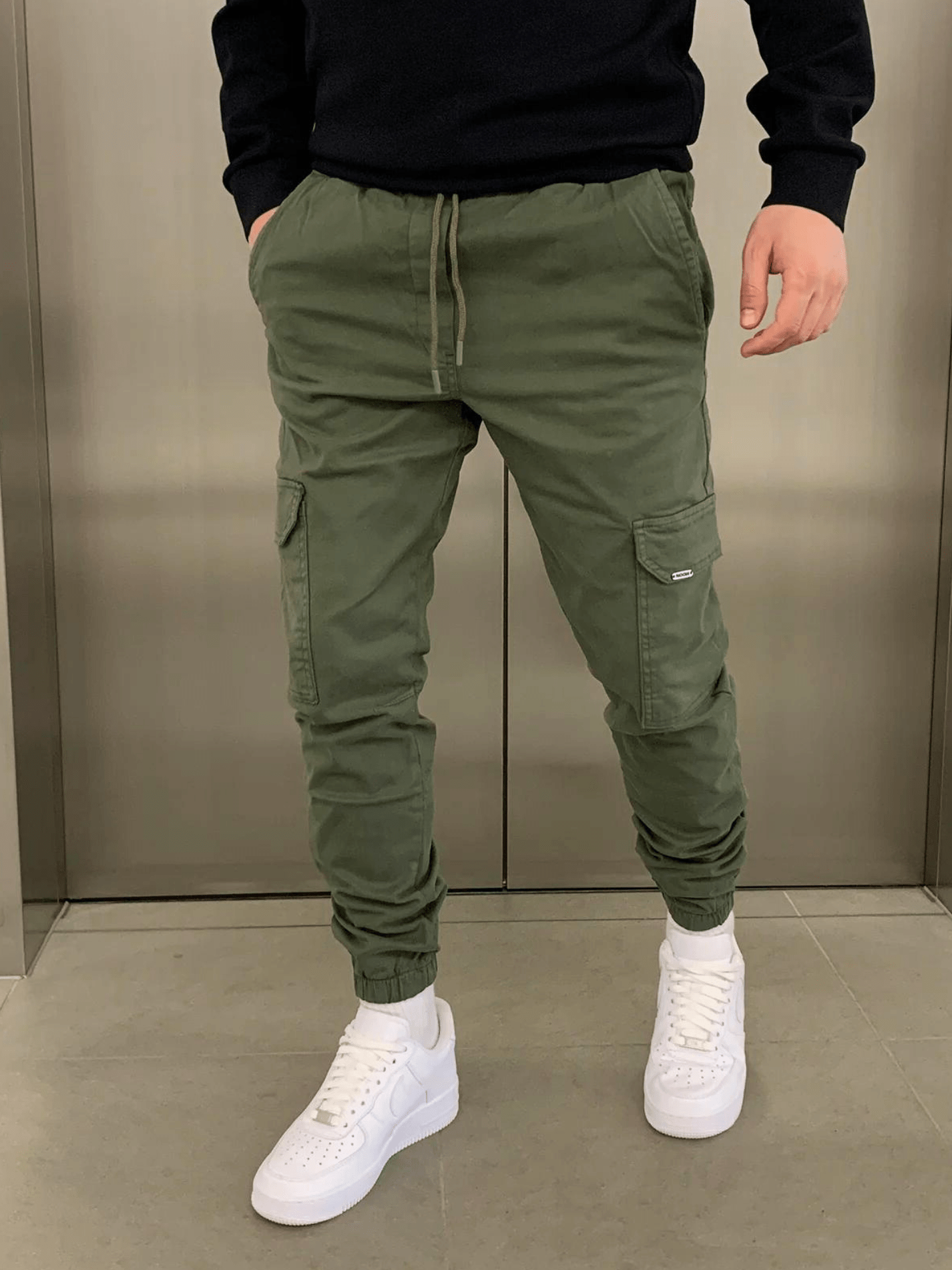 Casual cargo pants with pockets