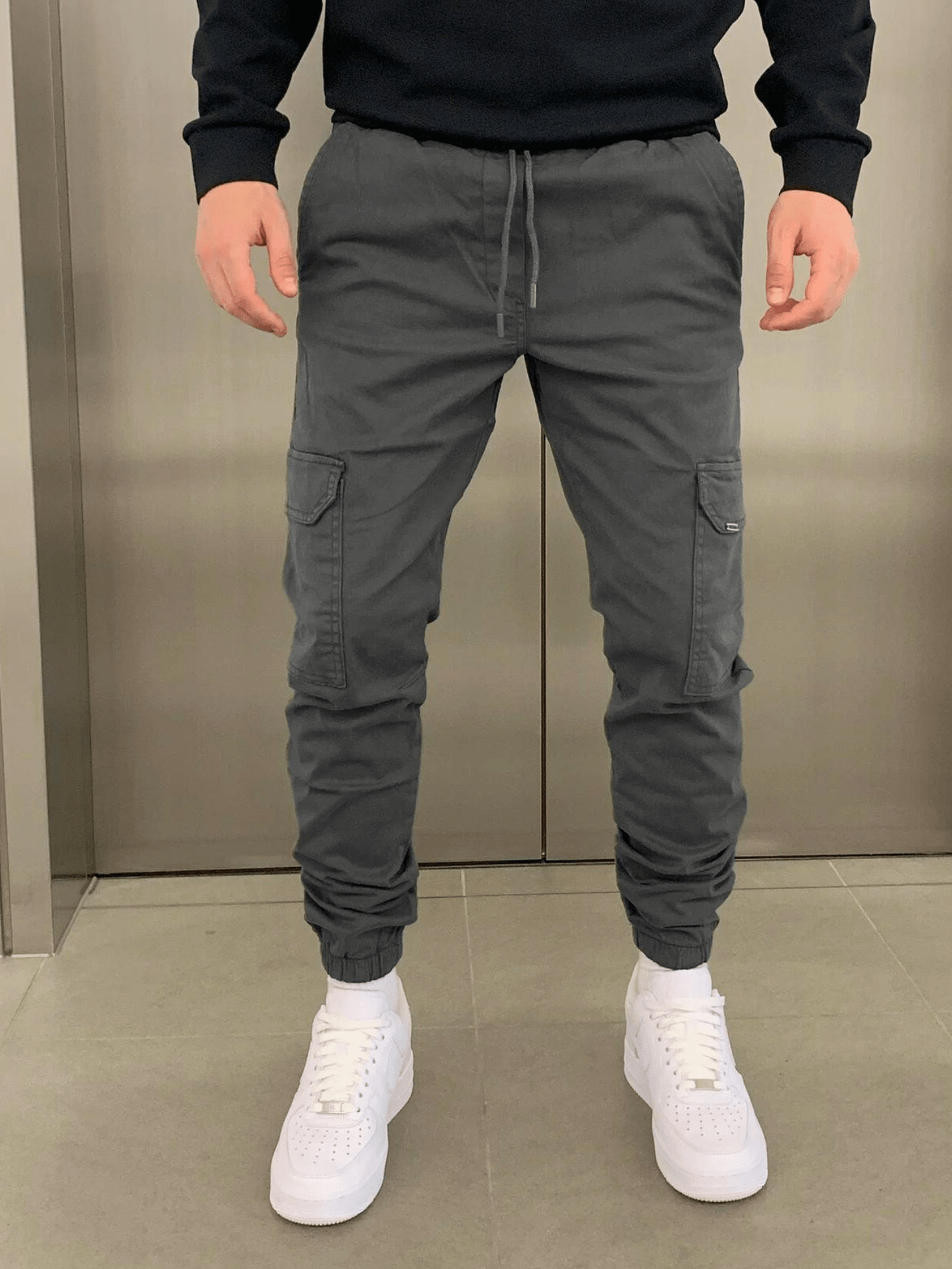 Casual cargo pants with pockets
