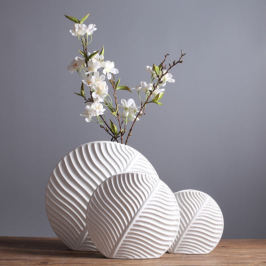 Simple white leaf ornament ceramic vase