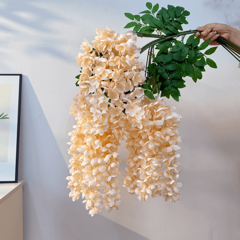 Simulation of Giant Wisteria Flowers